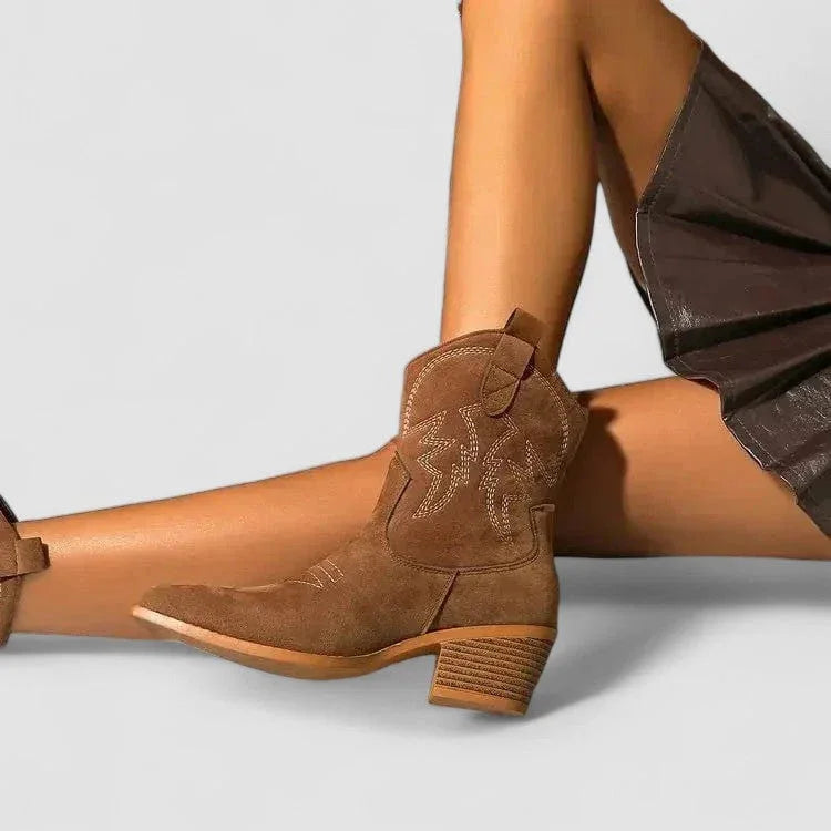 Lillian™ Embroidered Western Boots