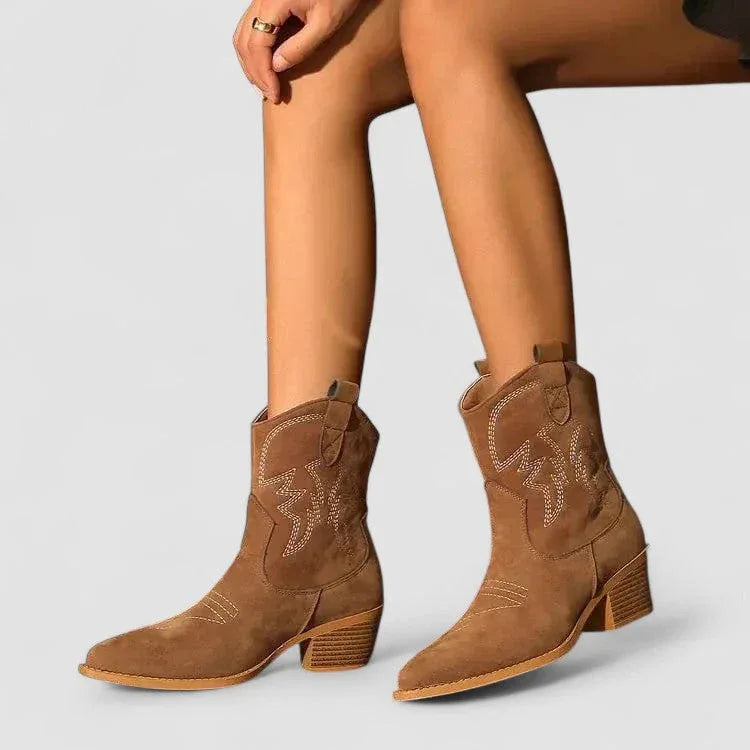 Lillian™ Embroidered Western Boots